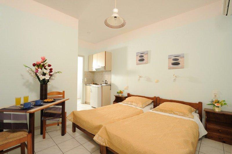 Ilios Stalis Aparthotel Bagian luar foto